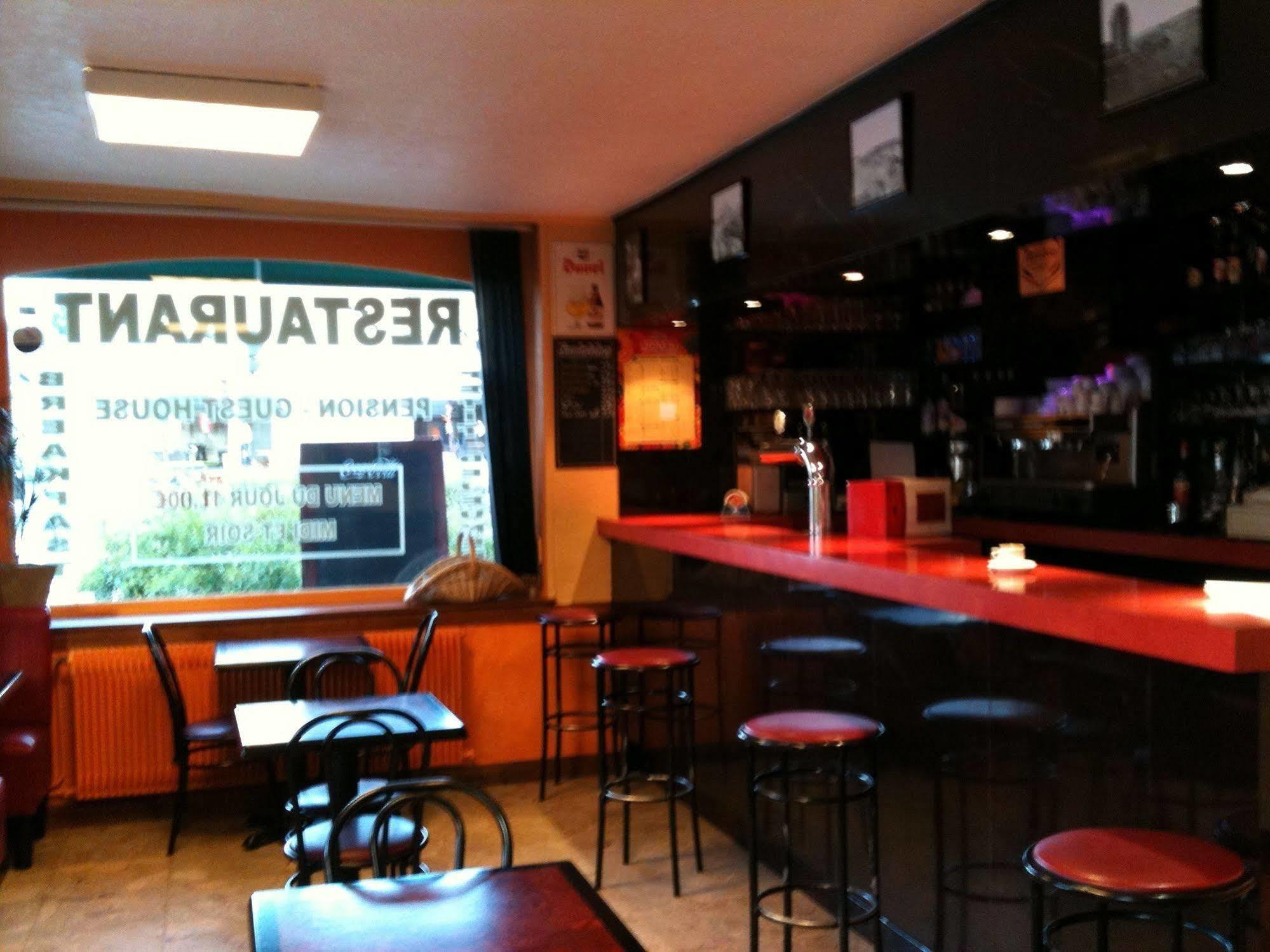 Hotel & Restaurant Hanoi Station Saint-Malo Exteriér fotografie